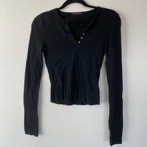 Brandy Melville Tight, Cropped, Long-Sleeve Top in Black (OS)